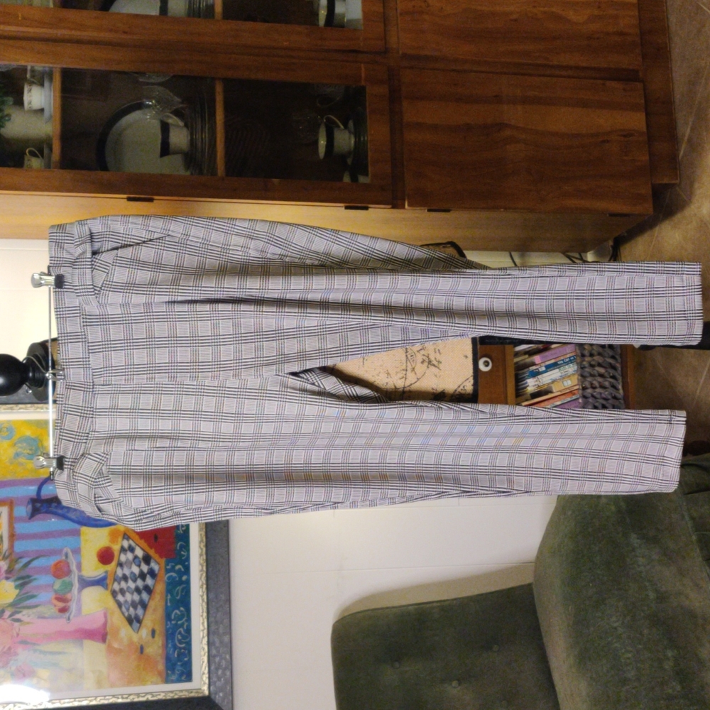 Spandex black and white checked pants